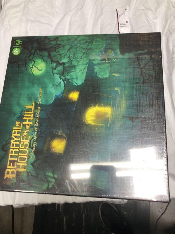 Photo 2 of Betrayal at House on the Hill Game
