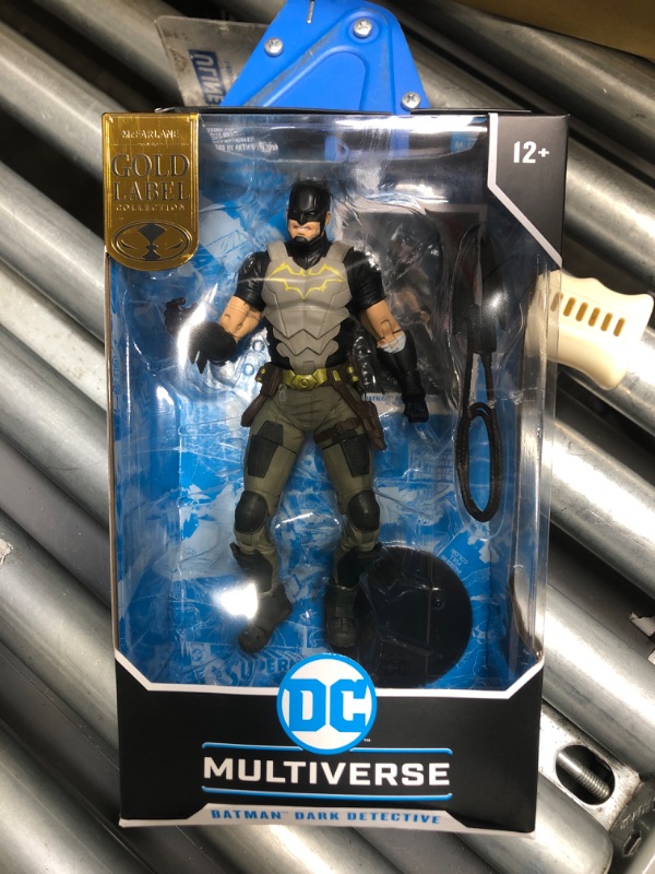 Photo 2 of DC Comics Multiverse Gold Label Collection Batman Dark Detective Action Figure