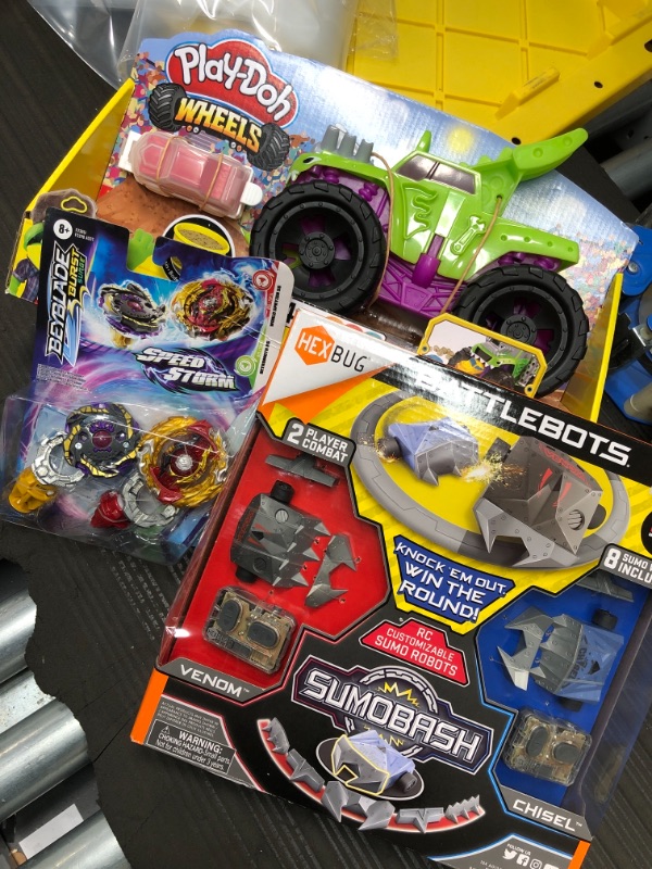 Photo 4 of BUNDLE OF (3 ITEMS) Play-Doh Hasbro Collectibles Chompin Monster Truck,HEXBUG BattleBots SumoBash Robots, -(Remote Control Customizable Robot, Sumo Style Gameplay, Toy for Kids Ages 8 and Up,-(BEYBLADE Burst Surge Speedstorm World Spryzen S6 and Betromoth