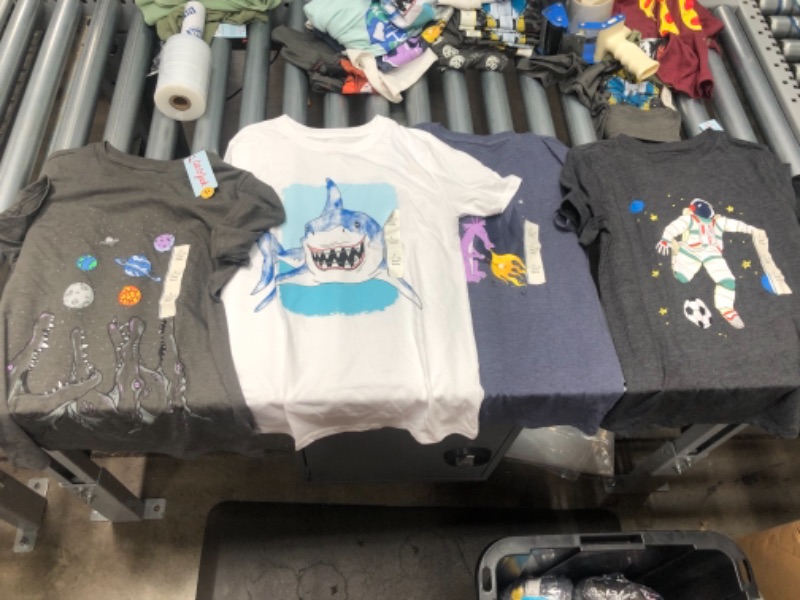 Photo 2 of (BUNDLE OF 4 BOYS GRAPHIC TEES) Boys' 'Crocodies in Space' Graphic Short Seeve T-Shirt - Cat & Jack™ Charcoa Gray SIZE LARGE (12/14)