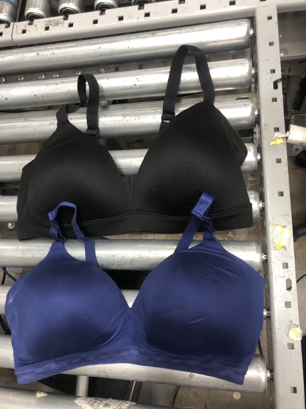 Photo 1 of **BUNDLE OF 2**
-Auden Black bra size 38D
-Warners blue bra size 38D