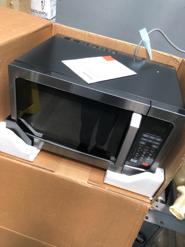 Photo 2 of ***PARTS ONLY*** toshiba em131a5c-bs microwave oven with smart sensor, easy clean interior, eco mode and sound on/off, 1.2 cu.ft, 1100w, black s