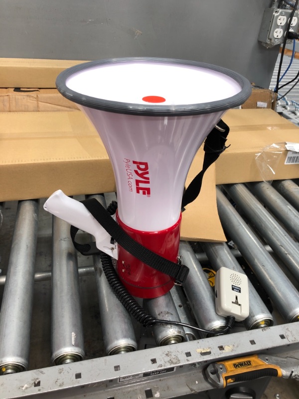 Photo 2 of Pyle PMP58U Professional Piezo Dynamic 50-Watt Megaphone with USB