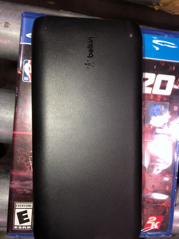 Photo 2 of Belkin BPB003 boost charg Power Bank 20K, Black online