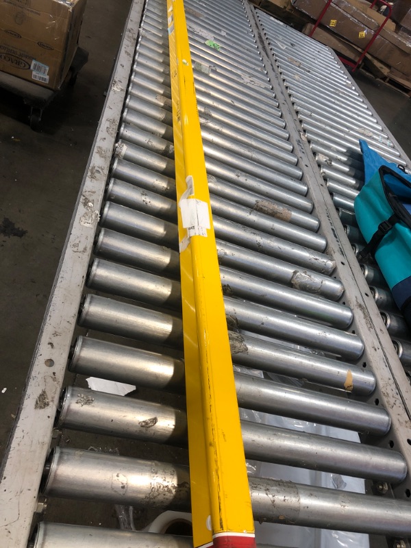 Photo 2 of (SCRATCHED) Stabila 41096 96 R-Beam Level