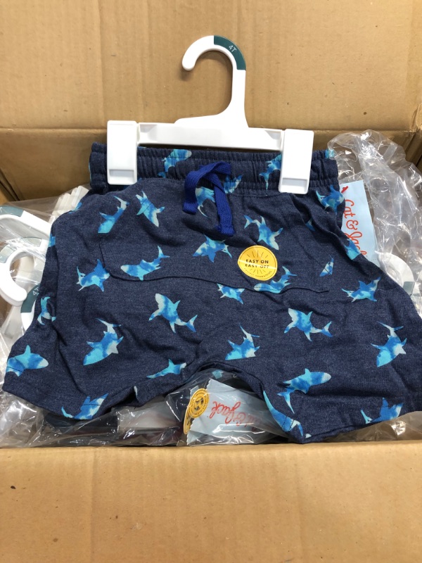 Photo 1 of CASE OF 12 CAT AND JACK BOYS SHORTS SIZE 4T