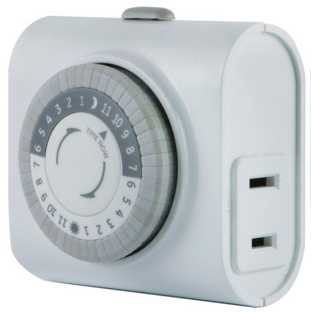 Photo 1 of GE Indoor Mechanical Timer 24hr with 1 Outlet (4-Pack)