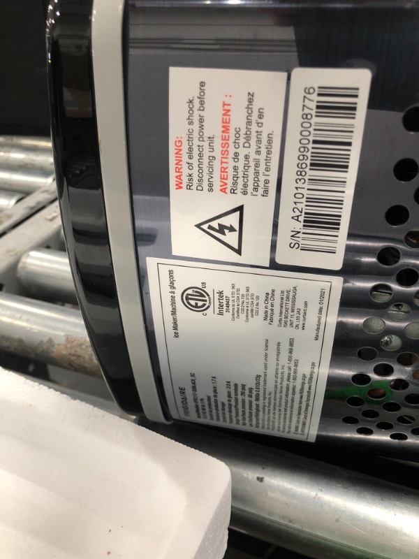 Photo 4 of **DENTED* Frigidaire EFIC103AMZ-SSBLACK-SC SELF CLEANING AMZ-SSBLACK-SC EFIC103 Maker Machine Heavy Duty, 26lb Ice per Day, Stainless Steel, Black Stainless
