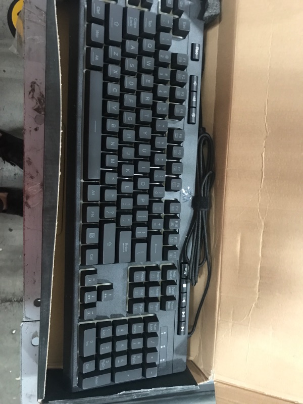 Photo 2 of REDRAGON - Shiva Full-size Wired Membrane Gaming Keyboard with RGB Backlighting - Black
