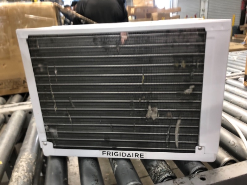 Photo 3 of ***PARTS ONLY*** Frigidaire 5000 BTU Window Air Conditioner, Rotary Controls