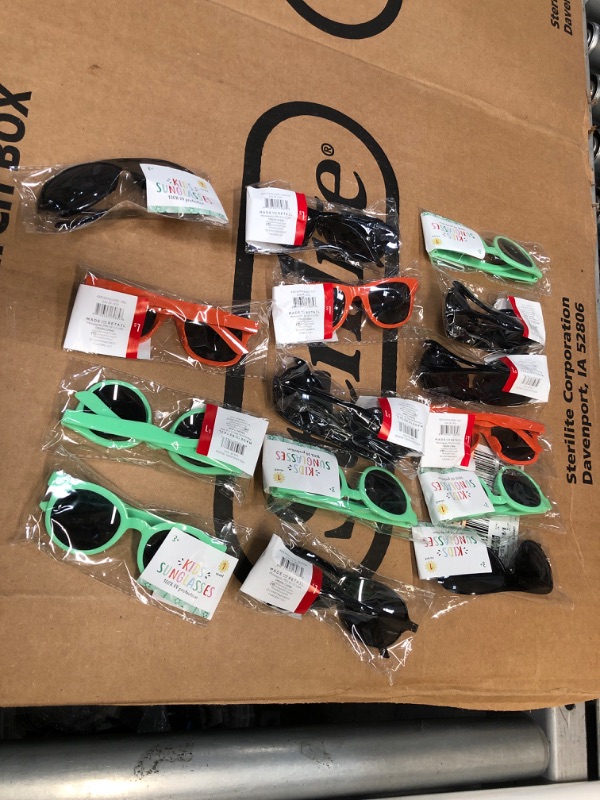 Photo 1 of 15 PACK*
KIDS SUNGLASSES BUNDLE
AGES 3+