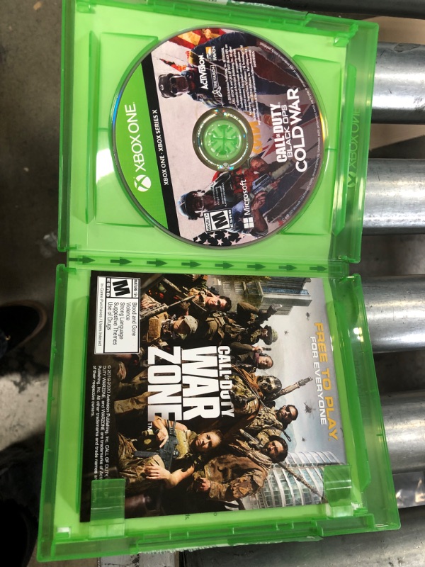 Photo 3 of Call of Duty: Black Ops Cold War - Xbox One/Series X|S

