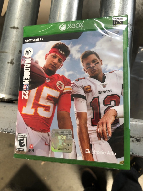 Photo 2 of Madden NFL 22 - Xbox Series X|S

