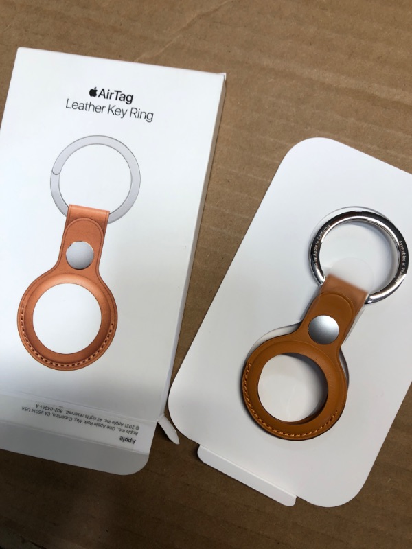 Photo 2 of Apple AirTag Leather Key Ring

