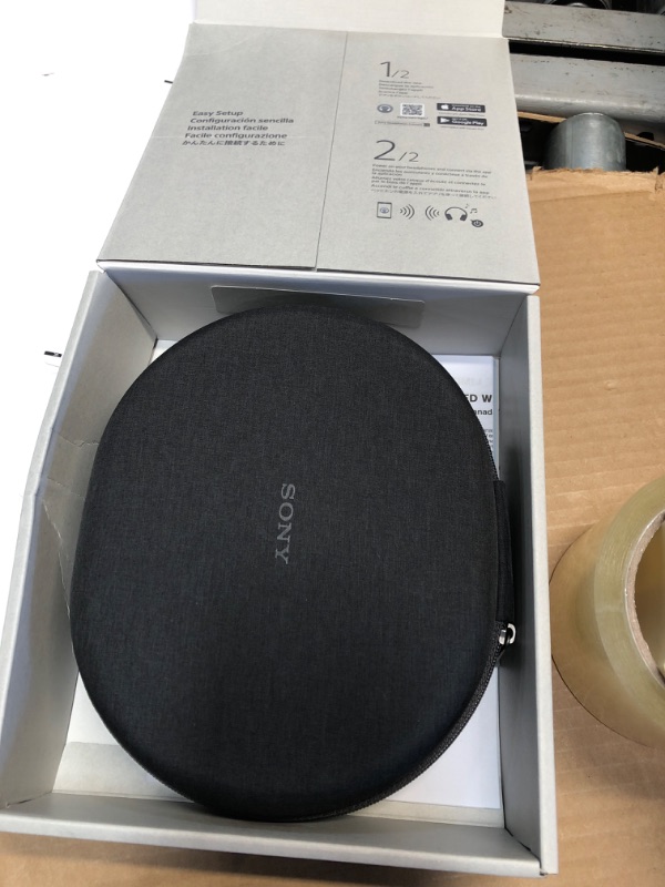 Photo 4 of Sony WH-XB910N EXTRA BASS Bluetooth Wireless Noise-Canceling Headphones – Black

