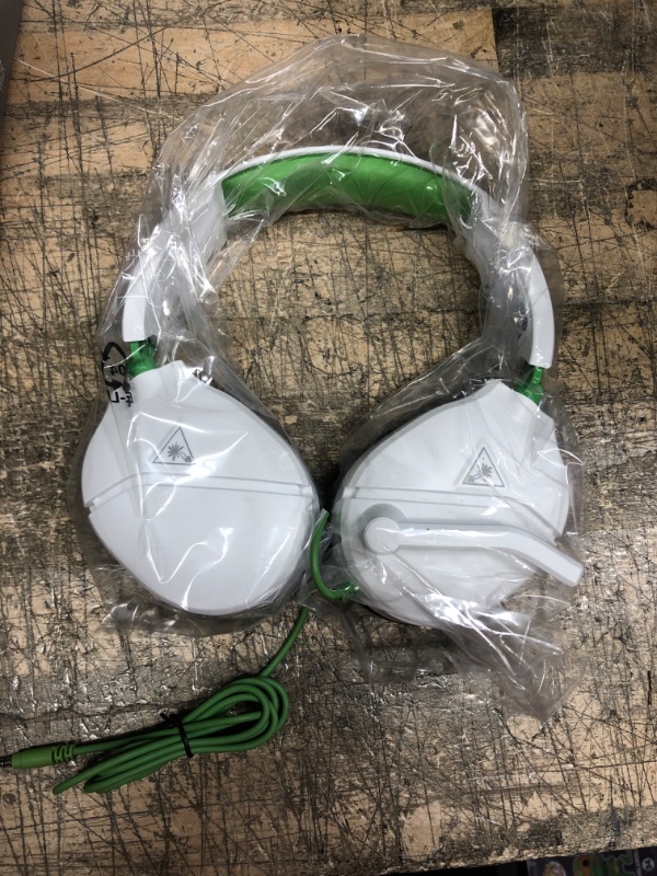 Photo 4 of Turtle Beach Recon 70x White Gaming Headset for Xbox One, Xbox...
