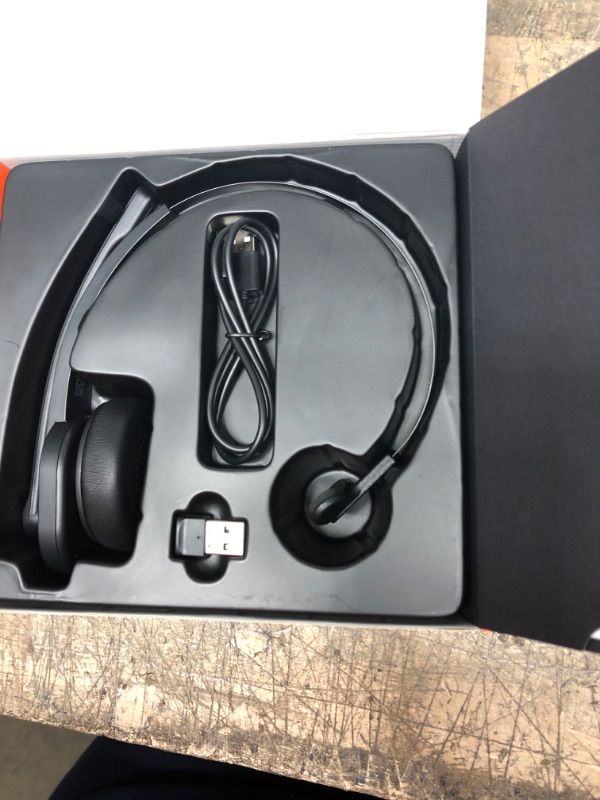 Photo 2 of TaoTronics TT-BH041 - Headset - on-ear - Bluetooth - Wireless
