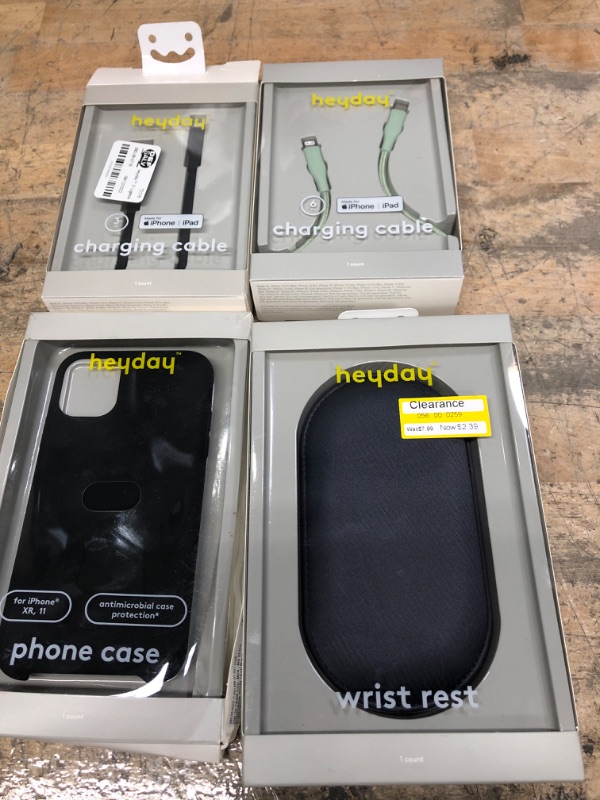 Photo 1 of Cell Accessories Bundle Of 4 Items