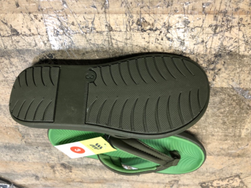 Photo 4 of All In Motion Boys' Sterling Slip-On Thong Sandals Olive Green Size 3  