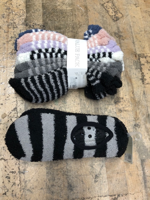 Photo 3 of 2 PACK** Womens Bear 2pk Cozy Pull-On Liner Socks - Black 4-10 + Women's 6pk Cozy Low Cut Socks - 4-10
