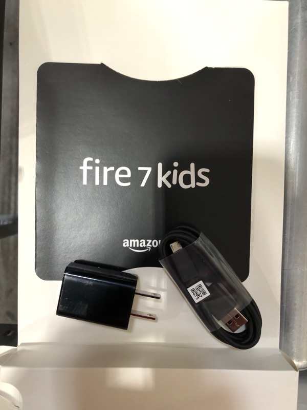 Photo 4 of Amazon Fire 7 Kids Edition Tablet

