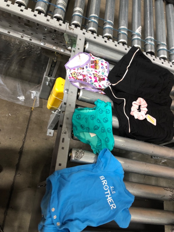 Photo 1 of 5 items 
clothing bundle 