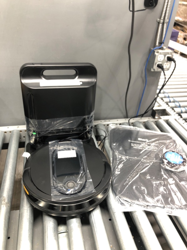 Photo 1 of Shark IQ App-Controlled Self-Charging Robot Vacuum - Black