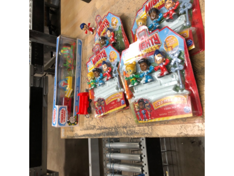 Photo 1 of BUNDLE OF 7 TOY ITEMS