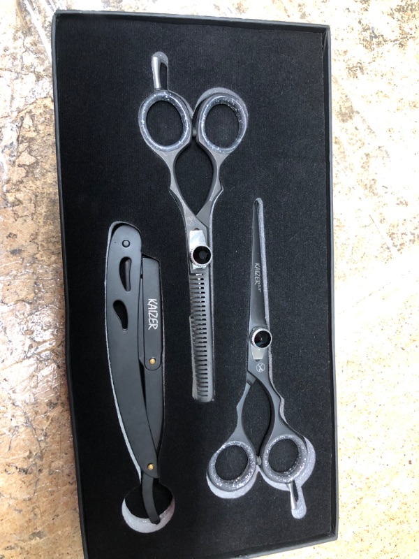 Photo 1 of  3pc Professional Hair Cutting Scissor Set - 6.5 Inch/16.5cm Overall Length - Razor Sharp Hairdressing Scissors, Texturising Thinning Shears and Thinning Razor - Japanese Stainless Steel Barber
