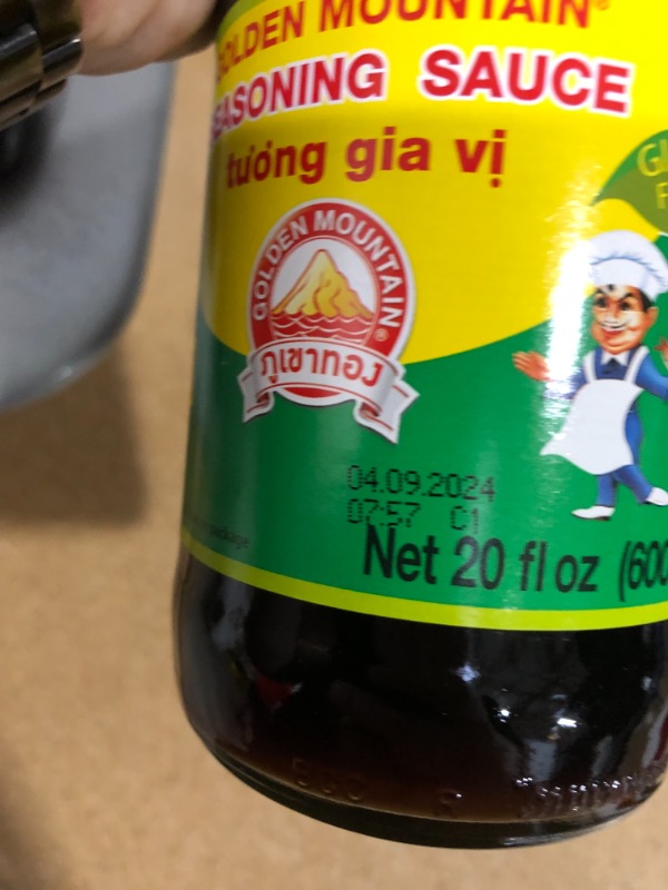 Photo 3 of 2 item bundle 
Golden Mountain - Thai Seasoning Soy Sauce - No preservatives and MSG - 20 Fl Oz. (600 Ml) - Green Cap (Pack of 1) (x2)
best by 04-09-2024
