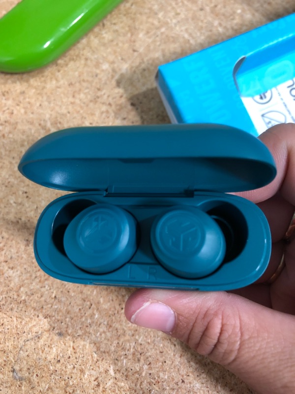 Photo 3 of JLab Audio Go Air POP - True Wireless Earphones with Mic - in-ear - Bluetooth - Teal
