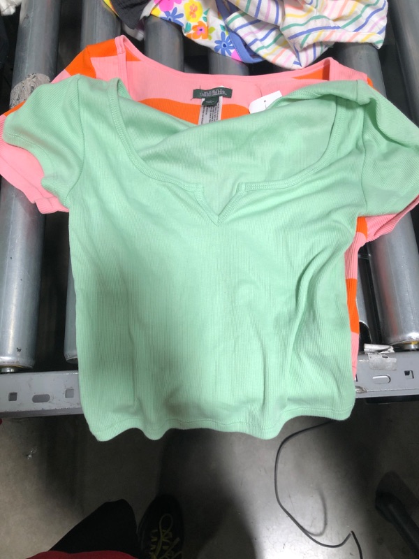 Photo 1 of 2 PACK SIZE XS CROP TOPS