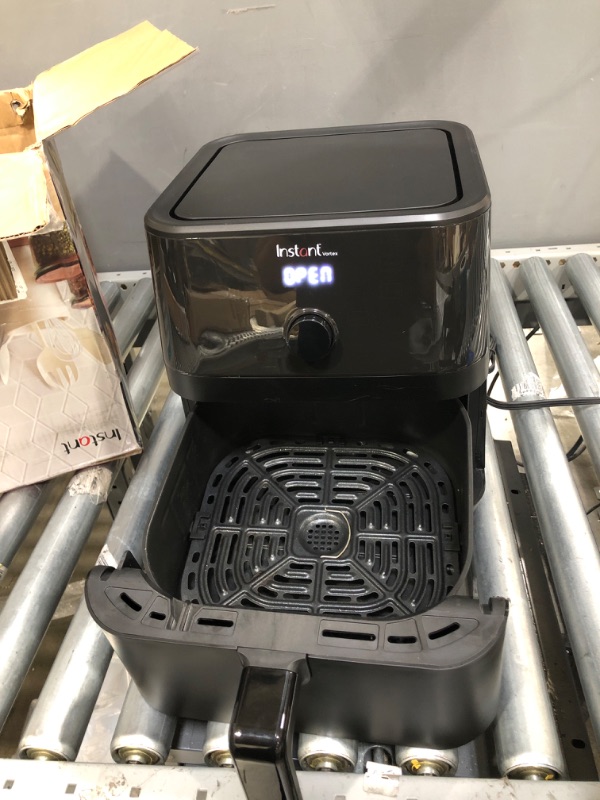 Photo 4 of 5.7 qt. Black Vortex Air Fryer