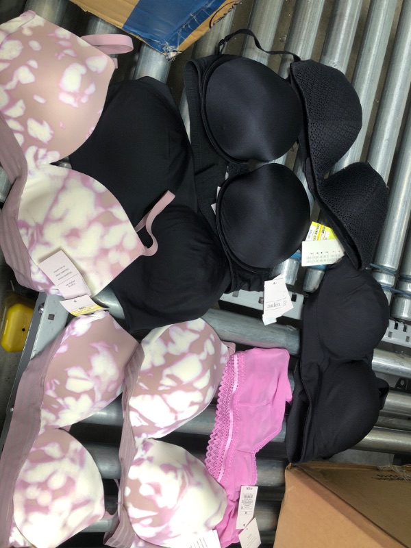 Photo 1 of 8 PACK WOMEN'S BRAS
SIZE: S-M, 34C, 38D, 38C, 34A