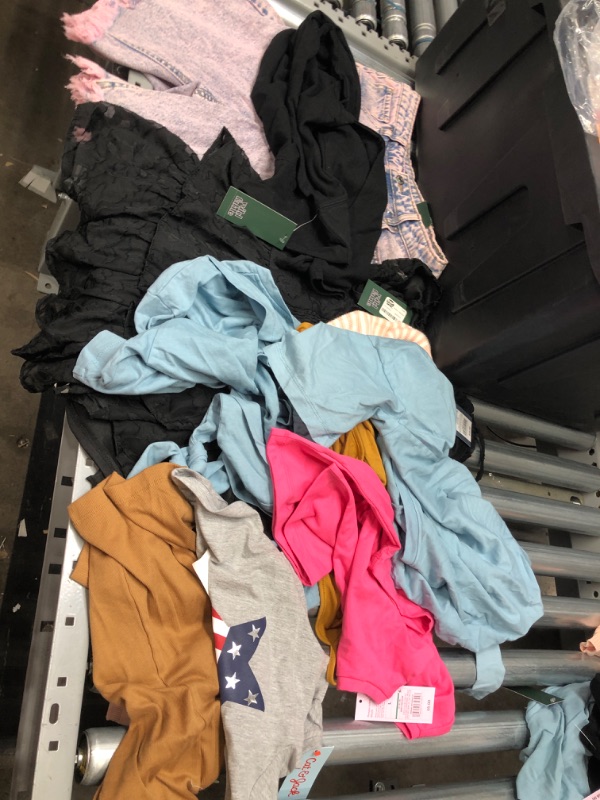 Photo 1 of bundle of 10 items clothes