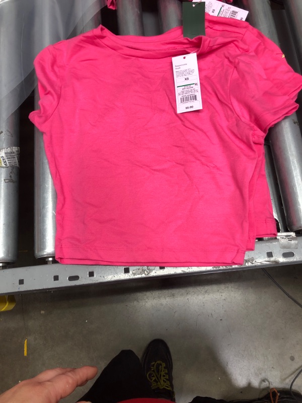 Photo 1 of 3 PACK Women's Short Sleeve Cropped T-Shirt - Wild Fable™
SIZE: XS
