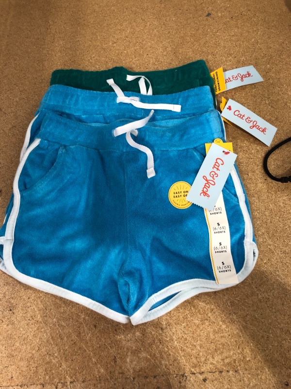 Photo 1 of 3 PAIRS Girls' Loop Terry Shorts - Cat & Jack™
SIZE: S