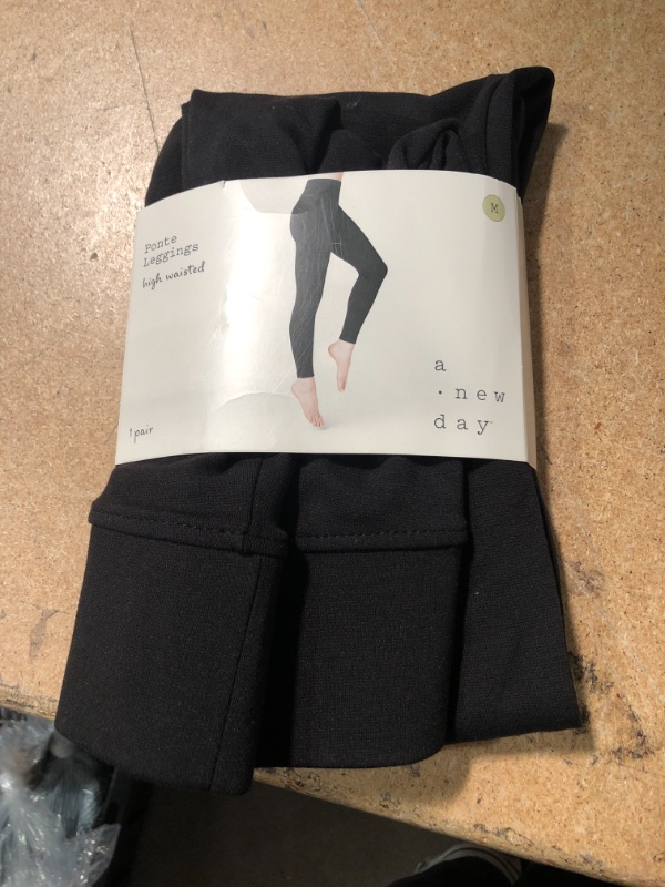 Photo 1 of A New Day Womens M Leggings Black
