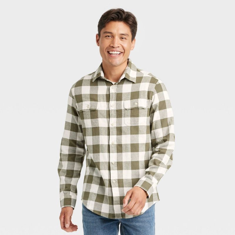 Photo 1 of **Size: Xl*** Men's Midweight Flannel Button-Down Shirt - Goodfellow & Co™
