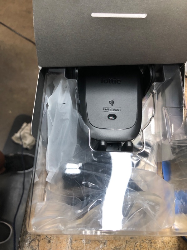 Photo 2 of RETURNED/USED iOttie Wireless Car Charger Auto Sense Qi Charging Automatic Clamping