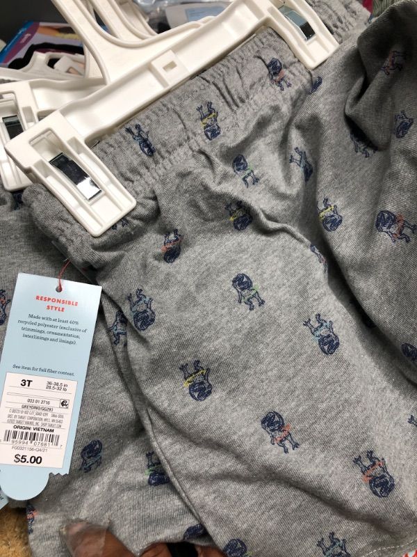 Photo 1 of 6 BOYS 3T SHORTS