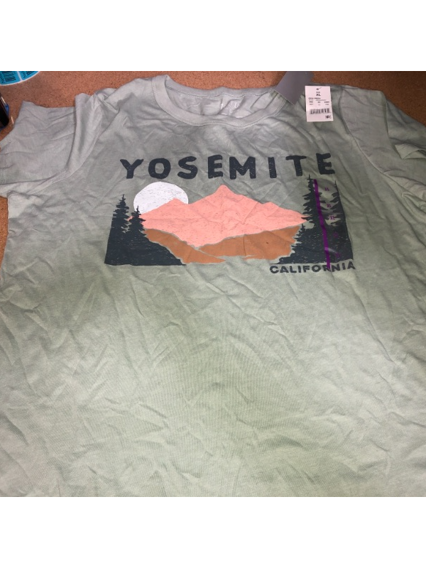 Photo 2 of 2 XL SHIRT BUNDLE INCLUDES Women's Yosemite Short Sleeve Graphic T-Shirt AND 