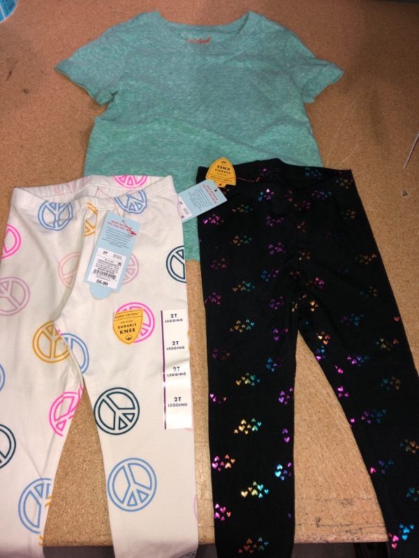 Photo 1 of 3pc Bundle SIZE 2T 