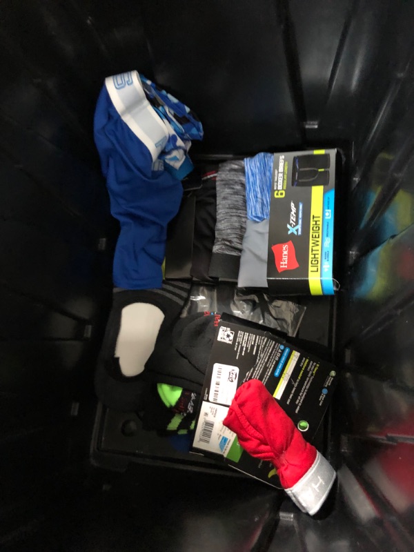 Photo 4 of 14 Pack Assorted Mens Target Clothing Bundle; Pants/Joggers 36X32/M, Shirts m/l, Underwear m/l and Socks Children 3-6 and shoes 9.5 