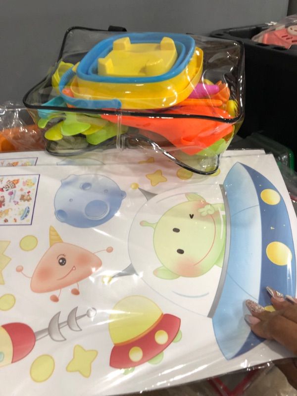 Photo 1 of BUNDLE OF 3 KIDS ITEMS 