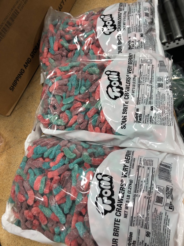 Photo 2 of 
*EXPIRATION DATE: 4/30/22022
3 5lb bags
Trolli Sour Brite Crawlers Very Berry Gummy Worms, 5 Pound Bulk Candy Bag
