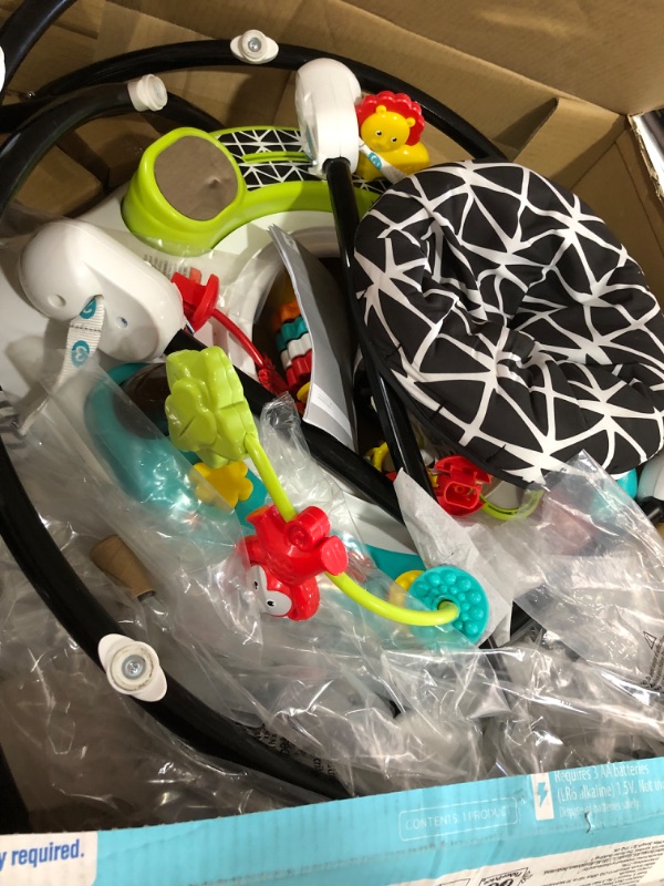 Photo 2 of Fisher-Price Animal Wonders Jumperoo