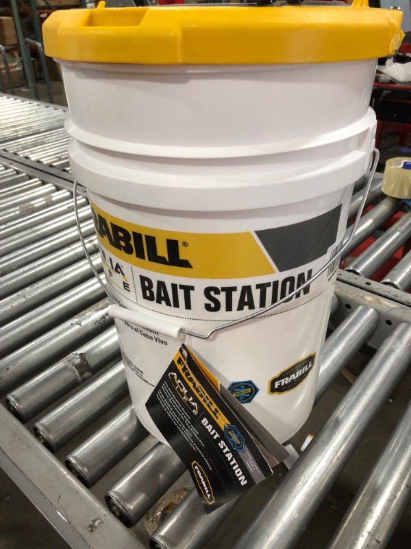 Photo 2 of Frabill Aqua-Life Bait Station - 6 Gallon Bucket [14691]