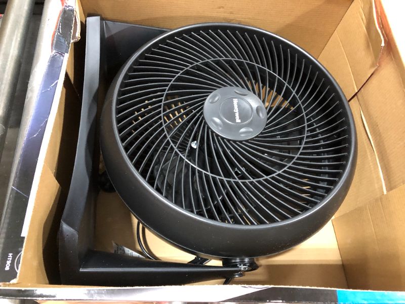 Photo 2 of Honeywell HT-908 Turbo Force Air Circulator Fan