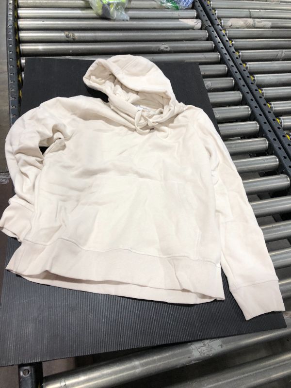 Photo 2 of Amazon Essentials Men's Hooded Fleece Sweatshirt
Size M